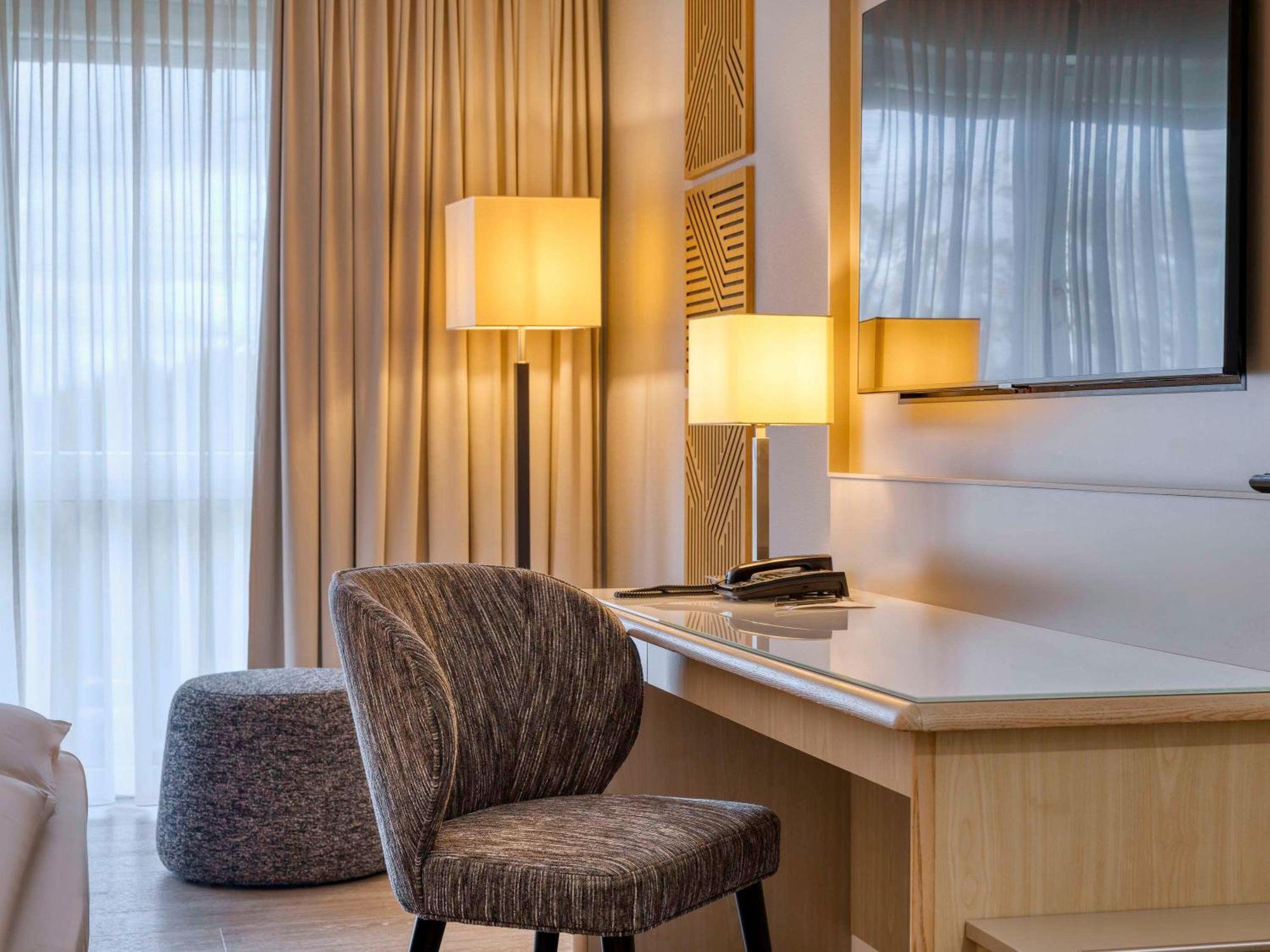 Mercure Duesseldorf Kaarst Exterior foto